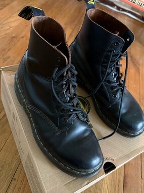 Dr. Martens Black Leather Pascal 1460 Boots Made in England Men’s US 9, UK 8